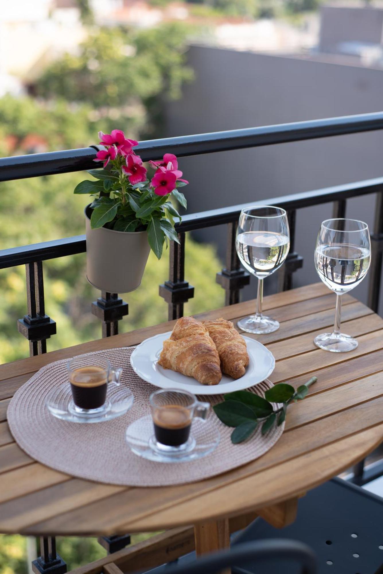 Stunning Acropolis View - 500M Metro - At Historical Center Apartment Athena Bagian luar foto